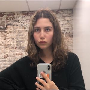 Meet your Posher, Chloe